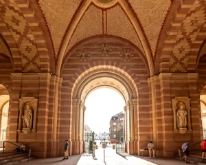 Porzelt_diashow_Eingang zum Dom zu Speyer