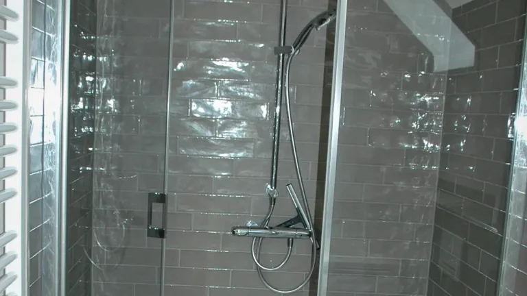 Weingut_Porzelt_Gaestehaus_Badezimmer