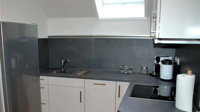 Weingut_Porzelt_Gaestehaus_Kueche_W2_5-1